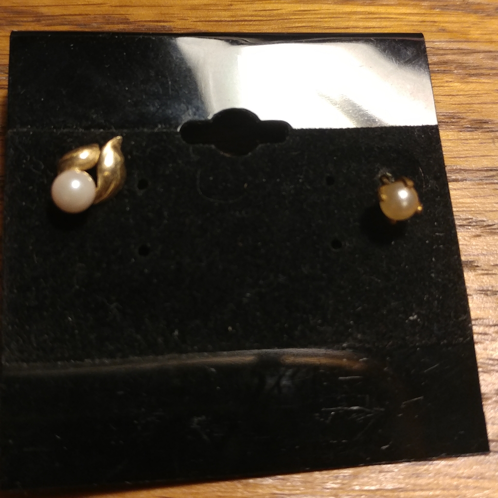 14k Yellow Gold Genuine Pearl One 41$